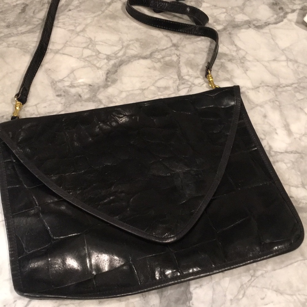 5/$25 Leonardo black Italian leather purse clutch
